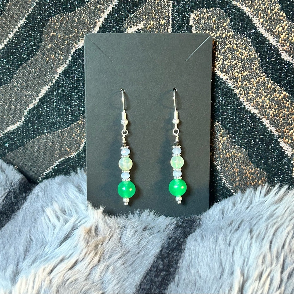Handcrafted elegant chalcedony dragon vein agate faceted crystal earrings